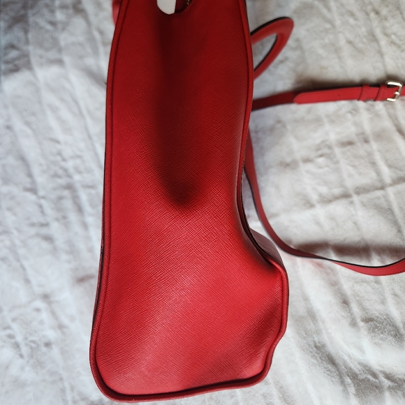 DKNY satchel hand bag  red used - Picture 4 of 7
